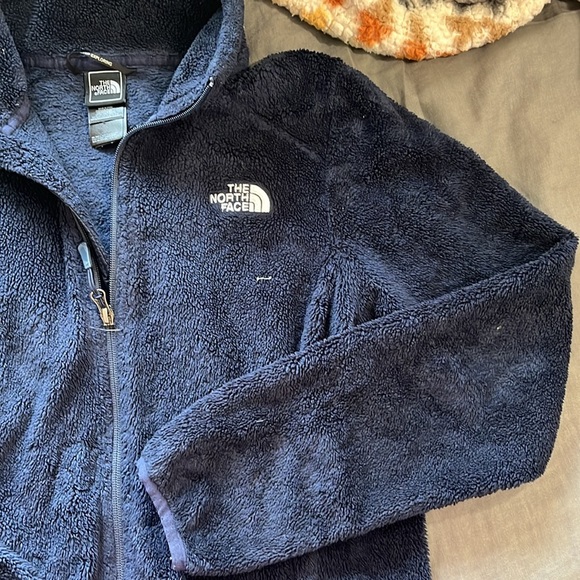 North Face Fuzzy Zip-up - Picture 3 of 7